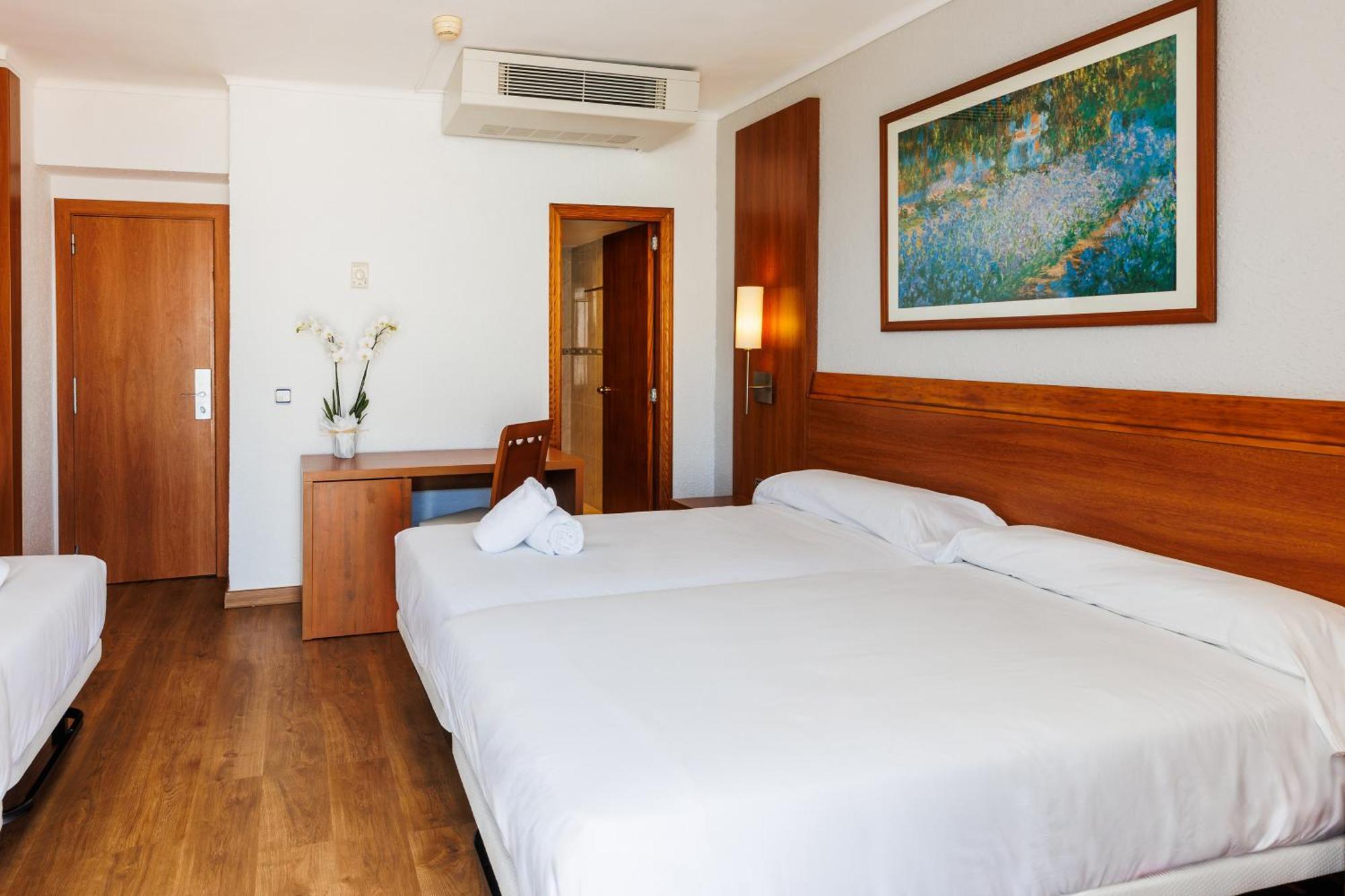 O7 Colombo Hotel